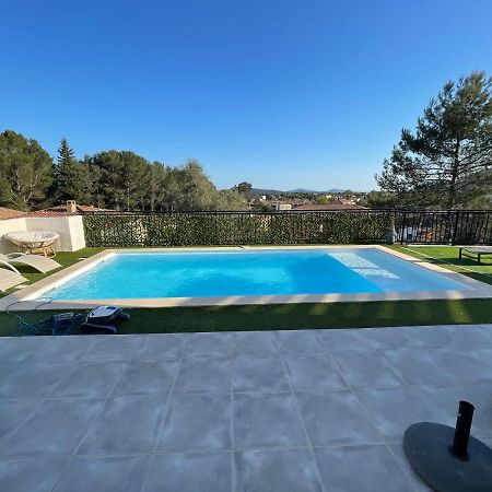 Villa Avec Piscine Cuers Exteriér fotografie