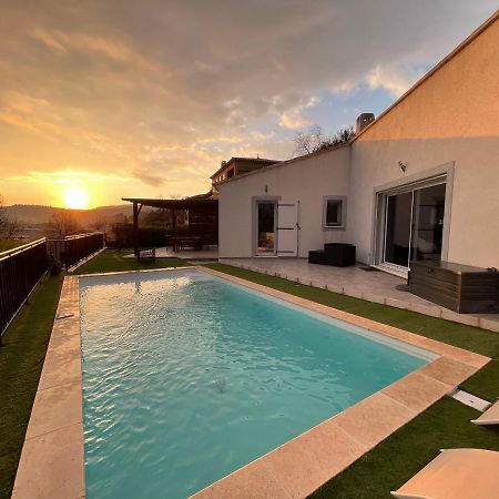 Villa Avec Piscine Cuers Exteriér fotografie