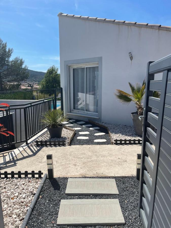 Villa Avec Piscine Cuers Exteriér fotografie